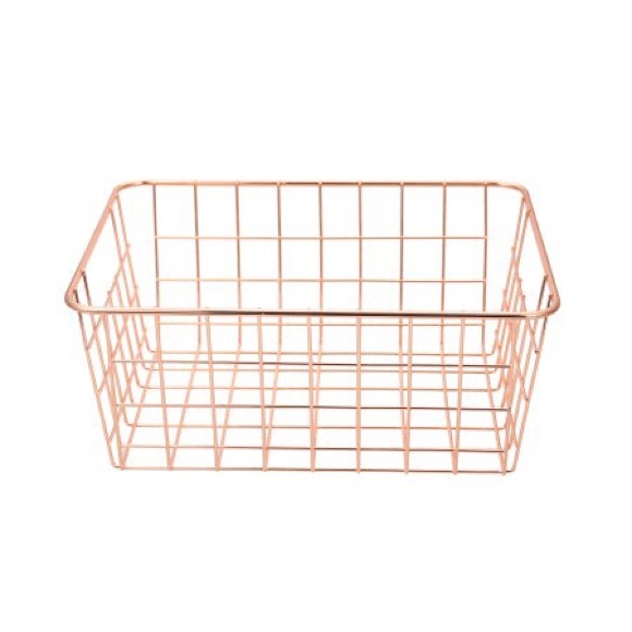 home decor: wire baskets - Picture 3 of 4